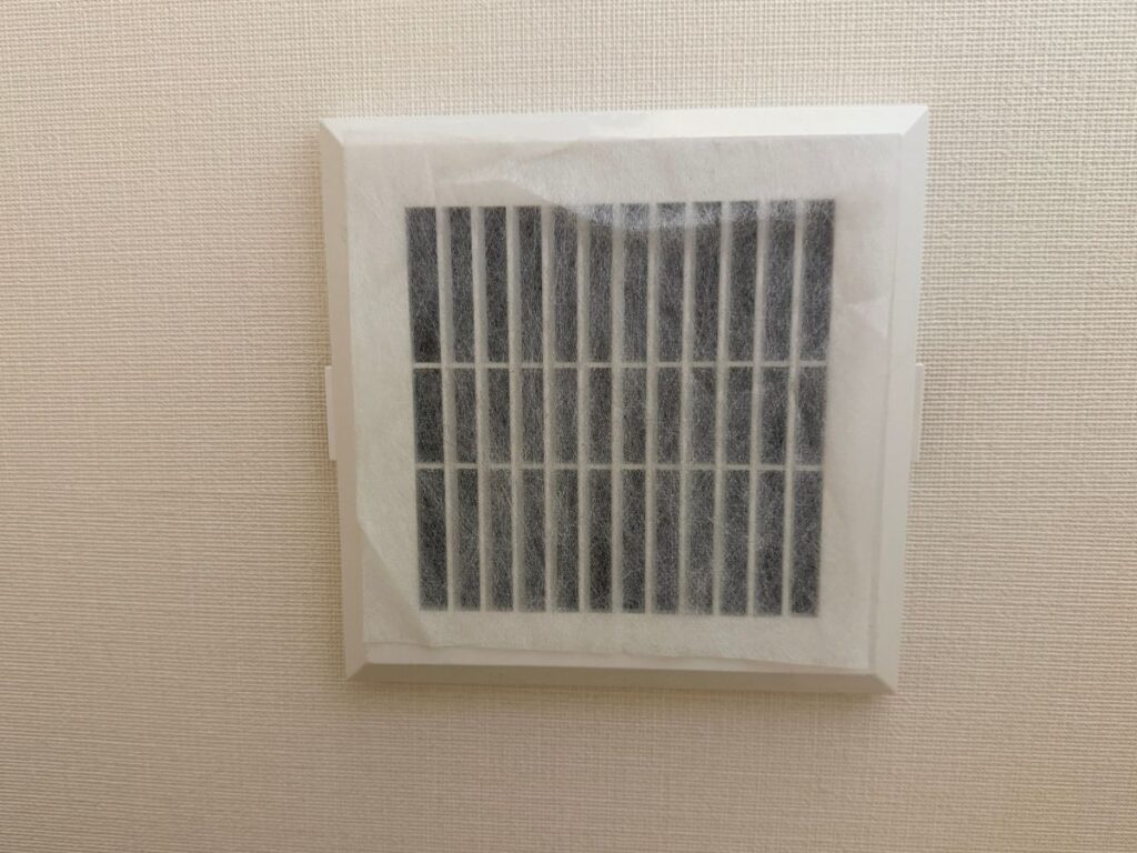 換気扇に貼った100均フィルター