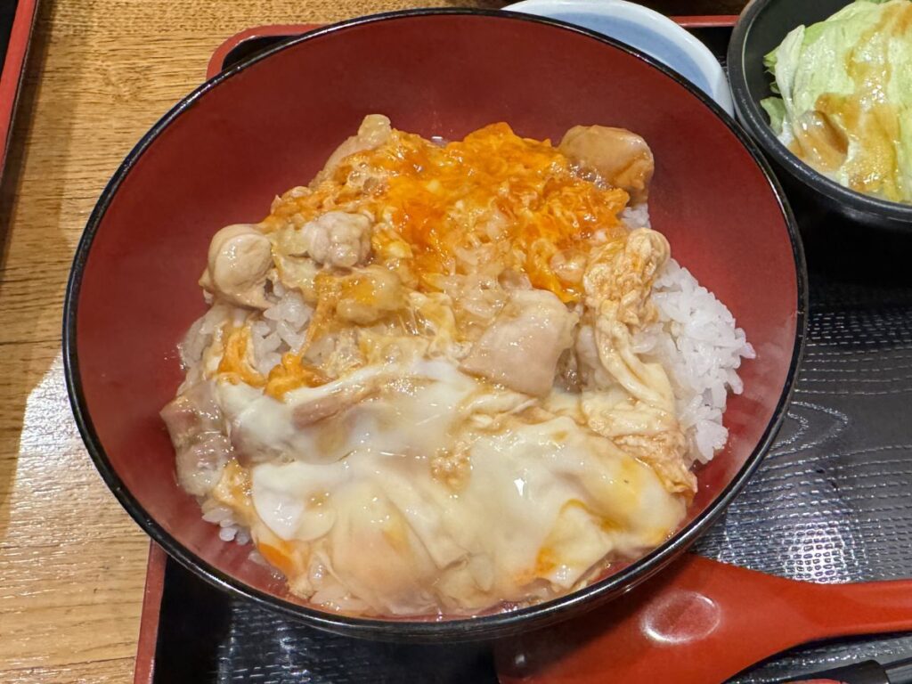 秋田比内地鶏きすけ赤坂本店の親子丼