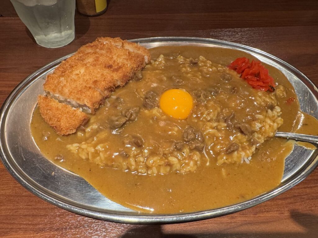 大阪マドラスカレー赤坂店のカツカレー