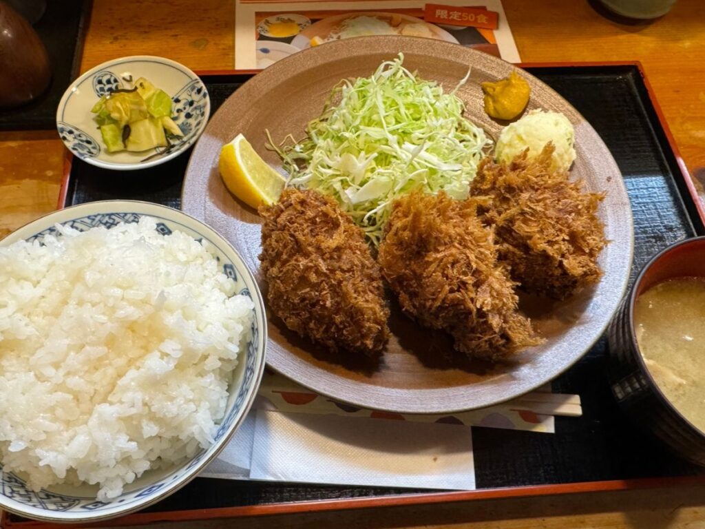 人形町「三友」のカキフライ定食